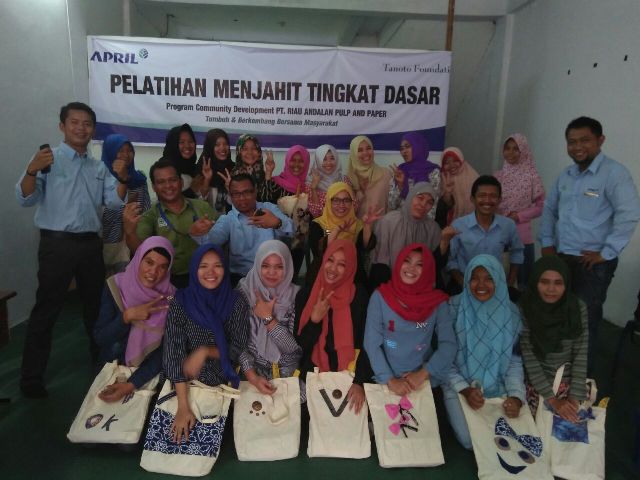 Pelatihan Menjahit Ajak Perempuan Jadi Produktif